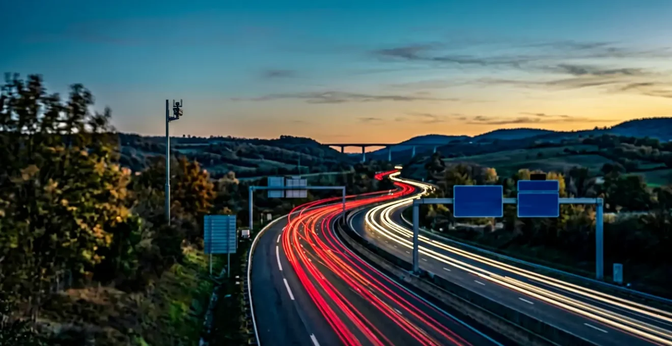 Système de contrôle automatique radar vérifiant l'assurance d'un véhicule sur autoroute française